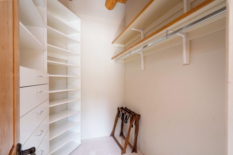 Guest bedroom closet