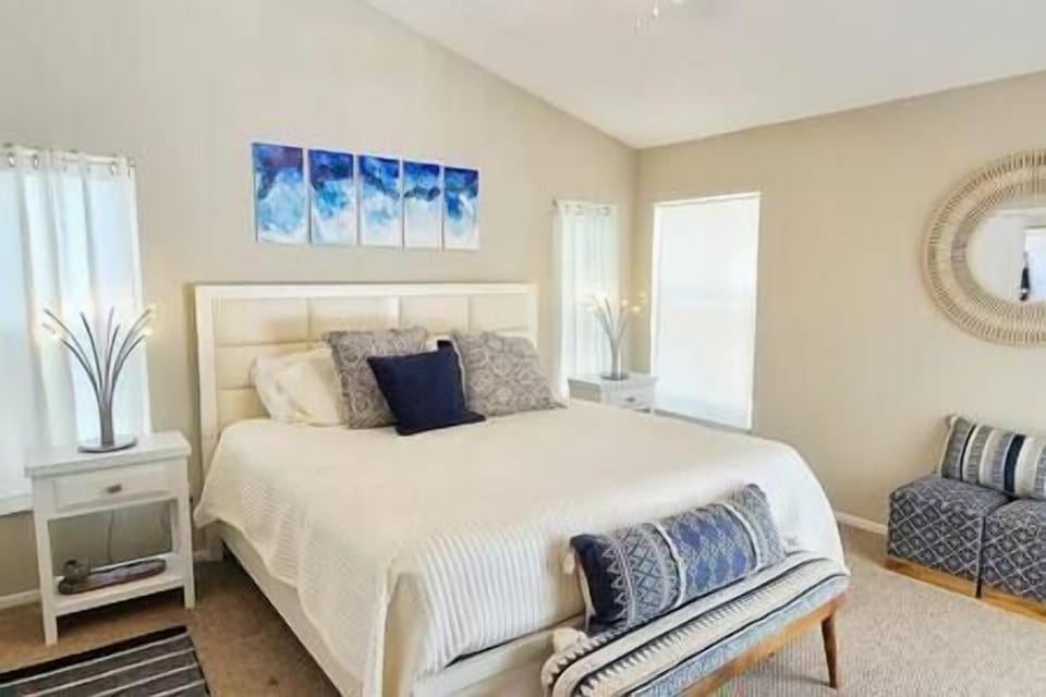 Master Bedroom - king Bed