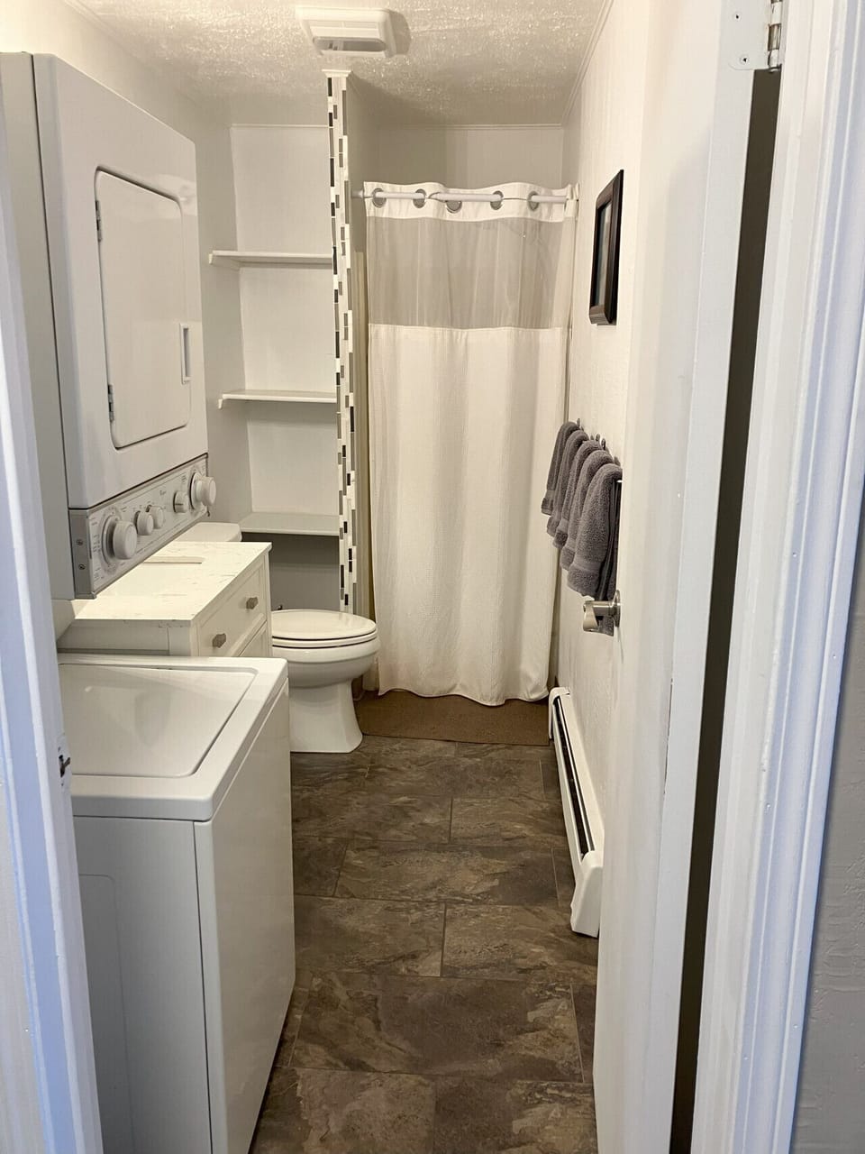 UNIT 2 BATHROOM