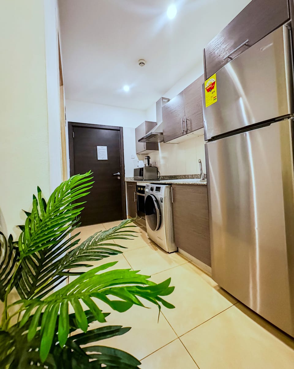 Luxury Studio | Soundproofing, WiFi (free)