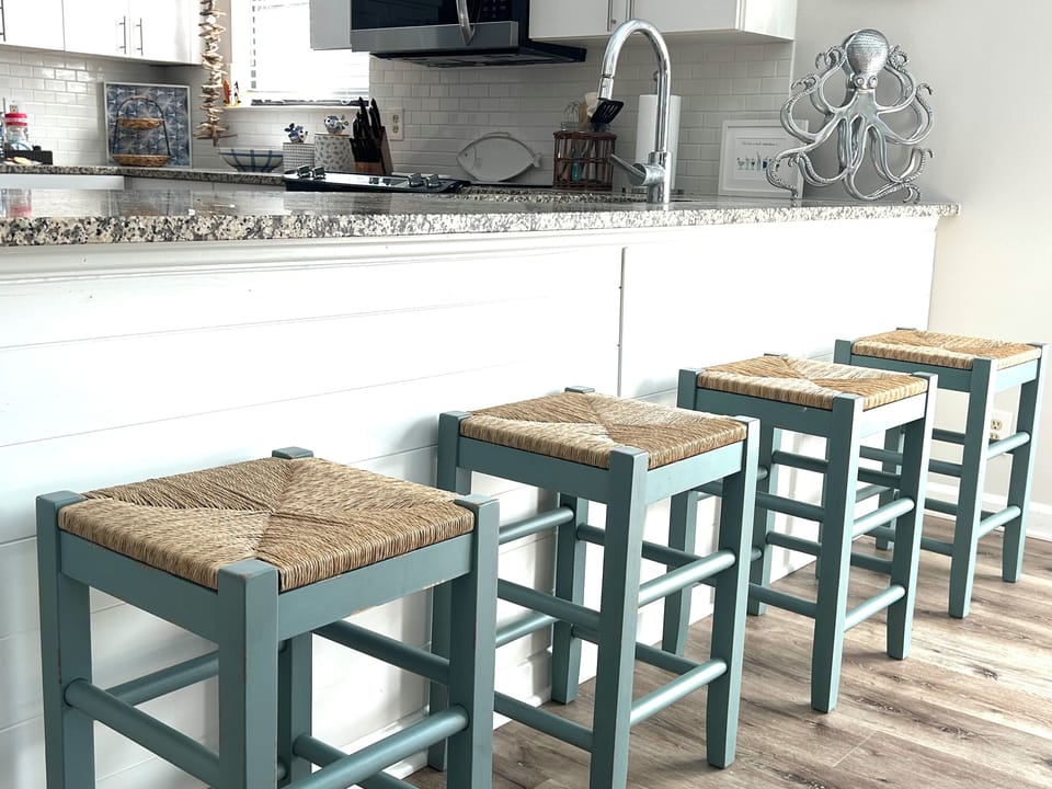 Additional counter seating 