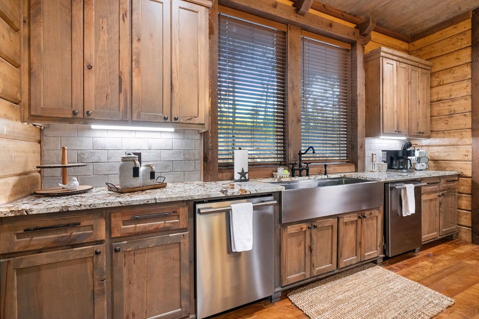 Dual Keurig coffeemaker with k-cups & filters provided