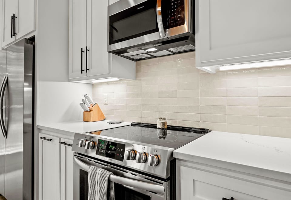 Featuring state-of-the-art appliances, our kitchen is ready to accommodate any chef’s desires.