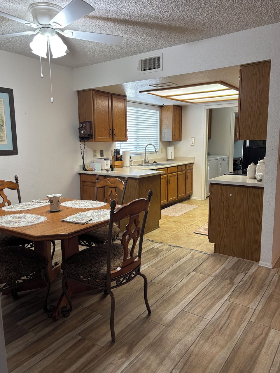 Dining room

