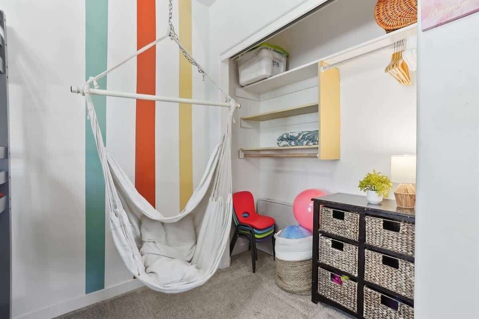 Triple Bunk Bed Room Swing