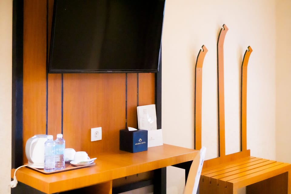 Superior Twin Room | Living area | Flat-screen TV