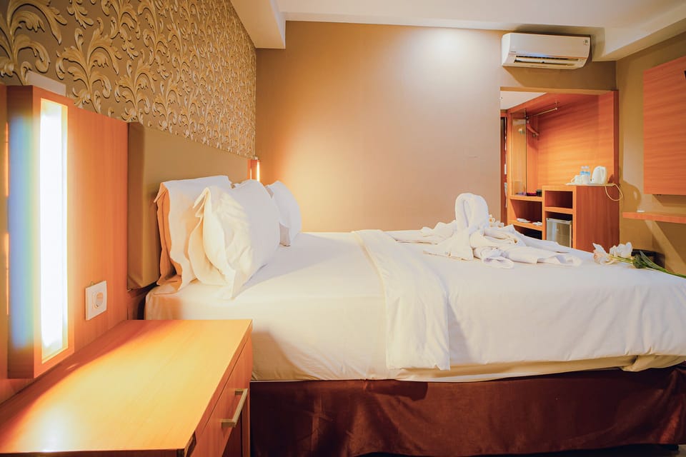 Deluxe Double Room | Desk, laptop workspace, WiFi (free)