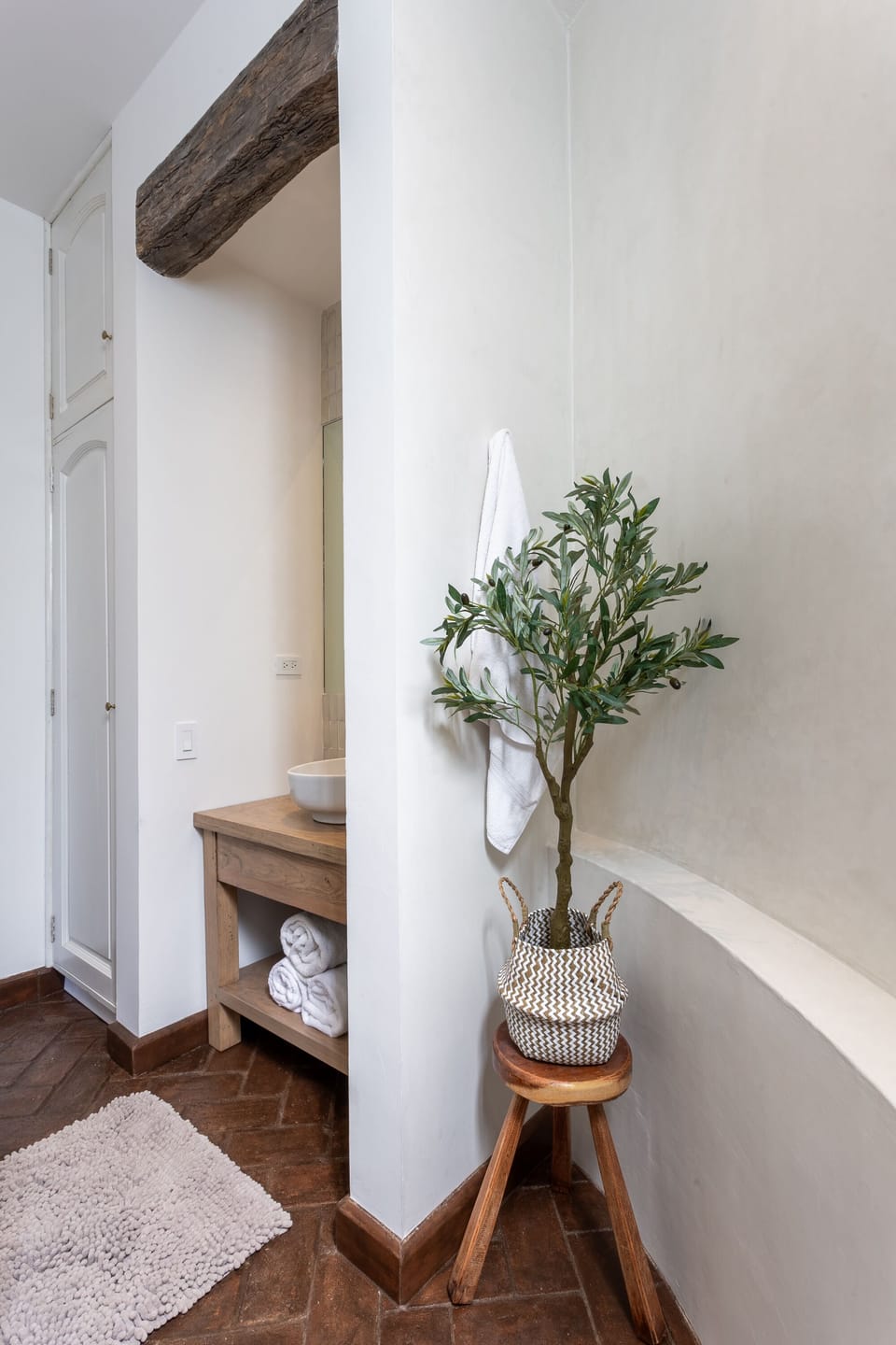 Exclusive Villa, 3 Bedrooms, Fireplace, Valley View | Bathroom | Shower, free toiletries, hair dryer, towels