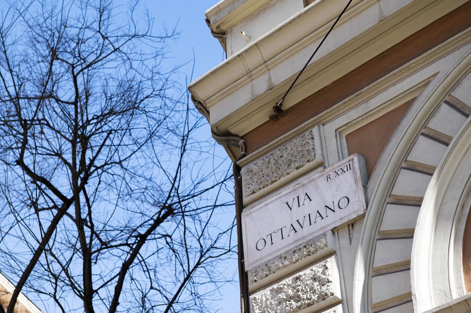 Apartment Street: Via Ottaviano 66