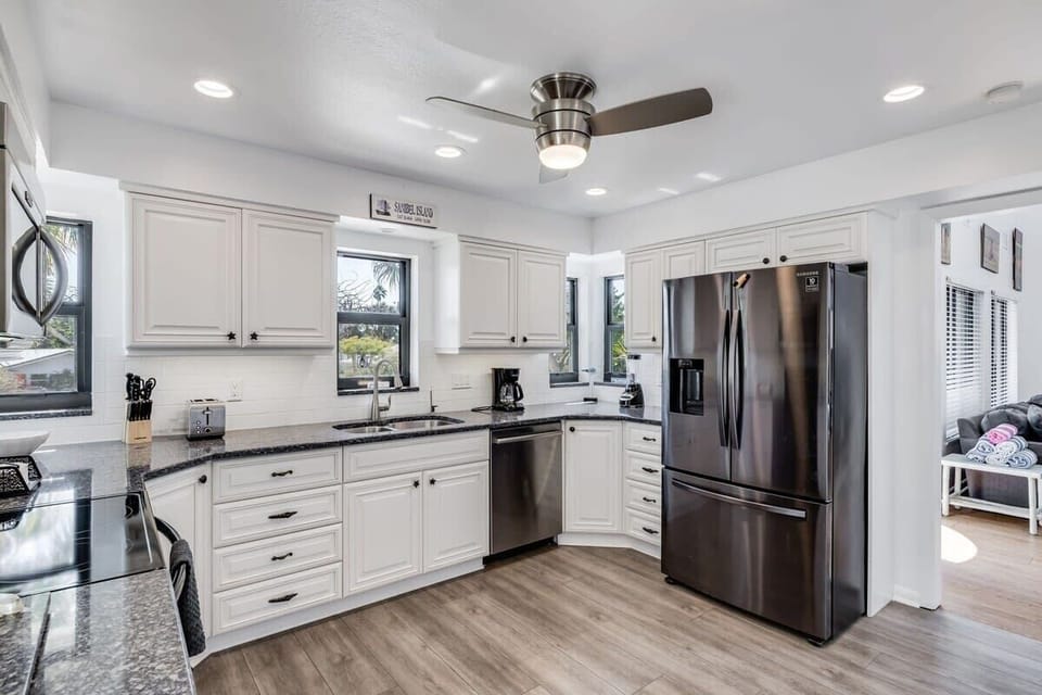 Fully equipped kitchen