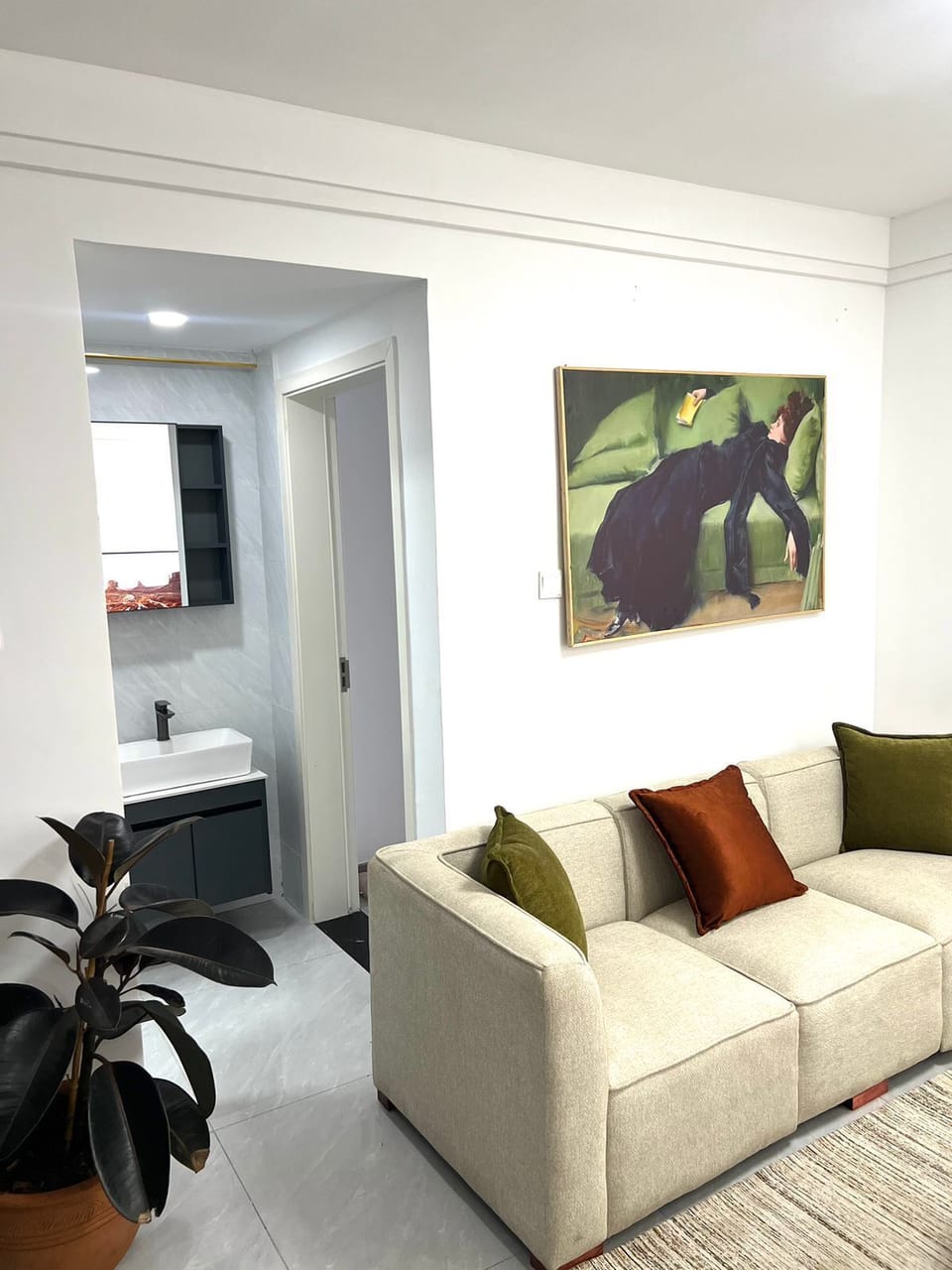 Business Apartment | Living area | 24-inch Smart TV with digital channels