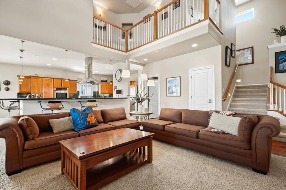 Vaulted ceilings in the living room