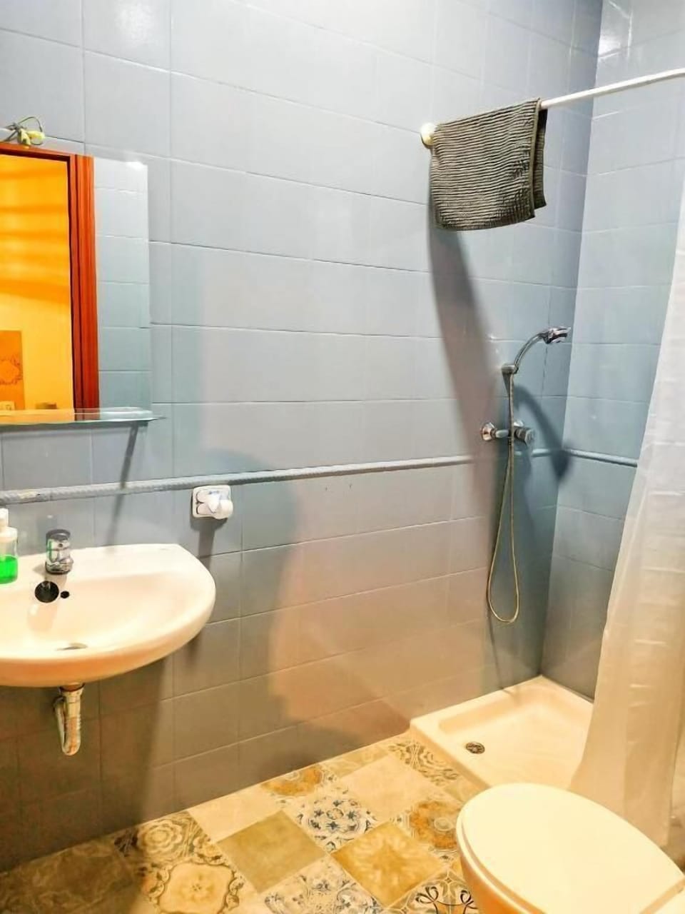 Apartment, Non Smoking | Bathroom | Shower, towels