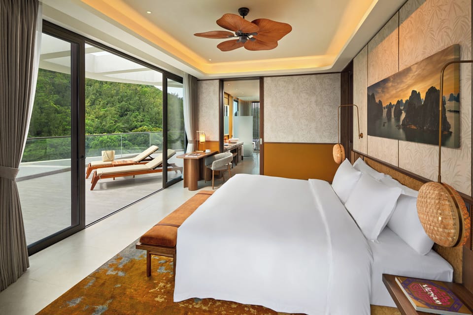 Egyptian cotton sheets, premium bedding, down comforters, pillowtop beds