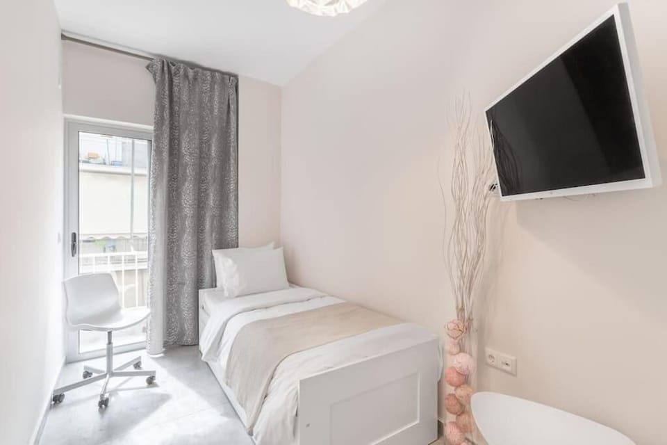 City Apartment | 2 bedrooms, iron/ironing board, free WiFi, bed sheets