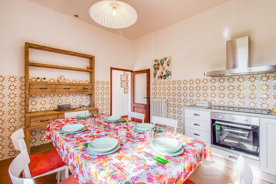 Family House, 4 Bedrooms, Fireplace, Mountainside (La Casa Della Quercia Relax In) | Private kitchen