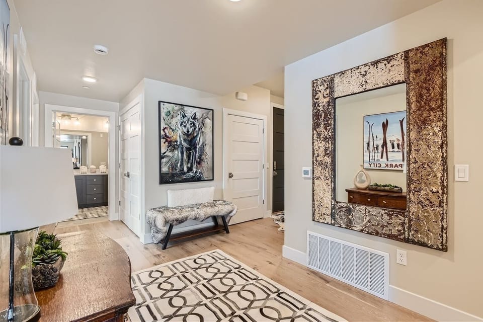 Condo, 3 Bedrooms | Interior