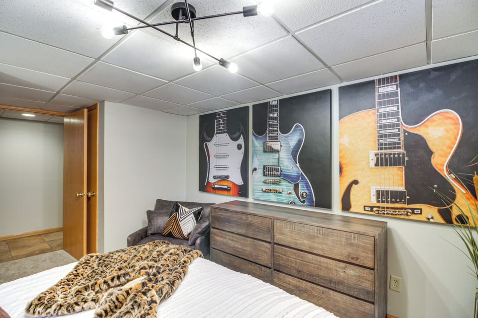 House (5 Bedrooms) | Interior