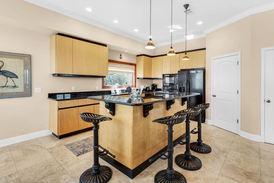 Eat-in bar seating