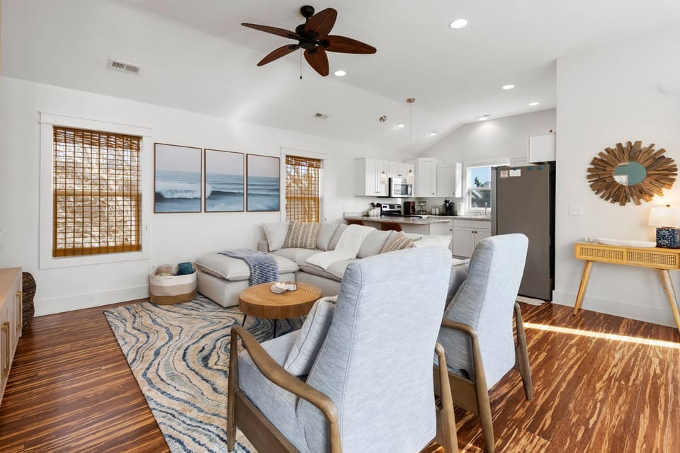 KDN5112: Work Trip | Top Level Living Area
