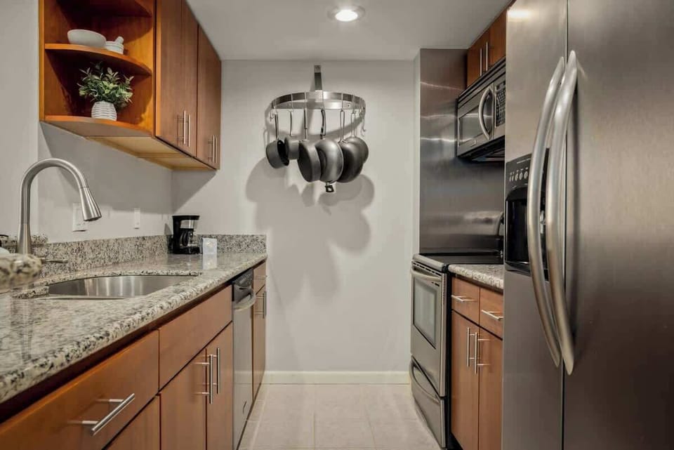 Fully-equipped kitchen