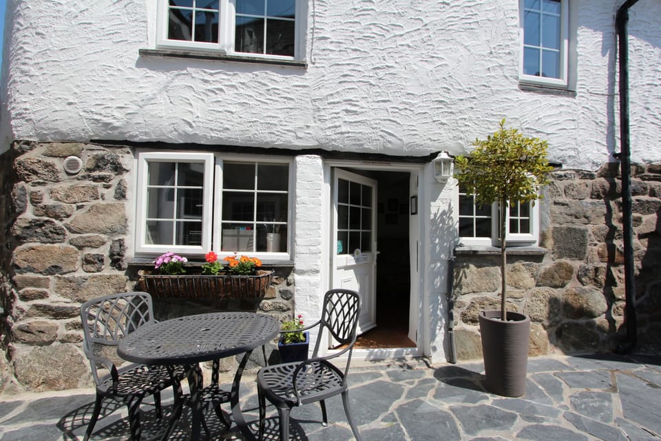 Comfort Cottage, 2 Bedrooms, Non Smoking, Courtyard Area | Miscellaneous