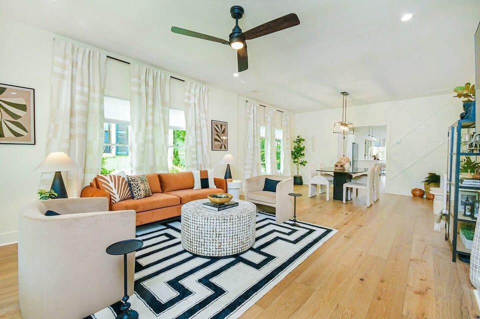 The open-concept design living area allows you to change your settings quickly without missing a moment of fun. Living room comfortably seats 4-5 people.