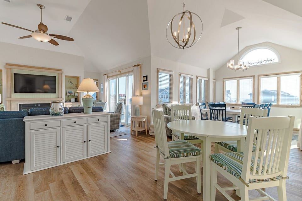 Top Level Additional Dining Area
