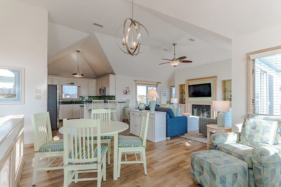 Top Level Additional Dining Area