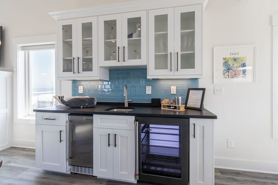 Top Level Wet Bar