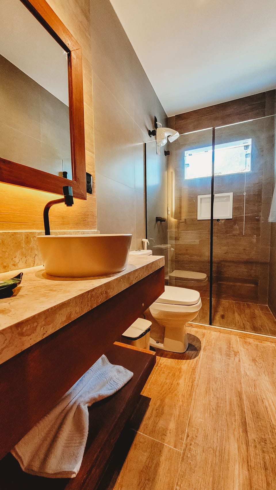 Comfort Quadruple Room | Bathroom | Shower, free toiletries, towels, soap