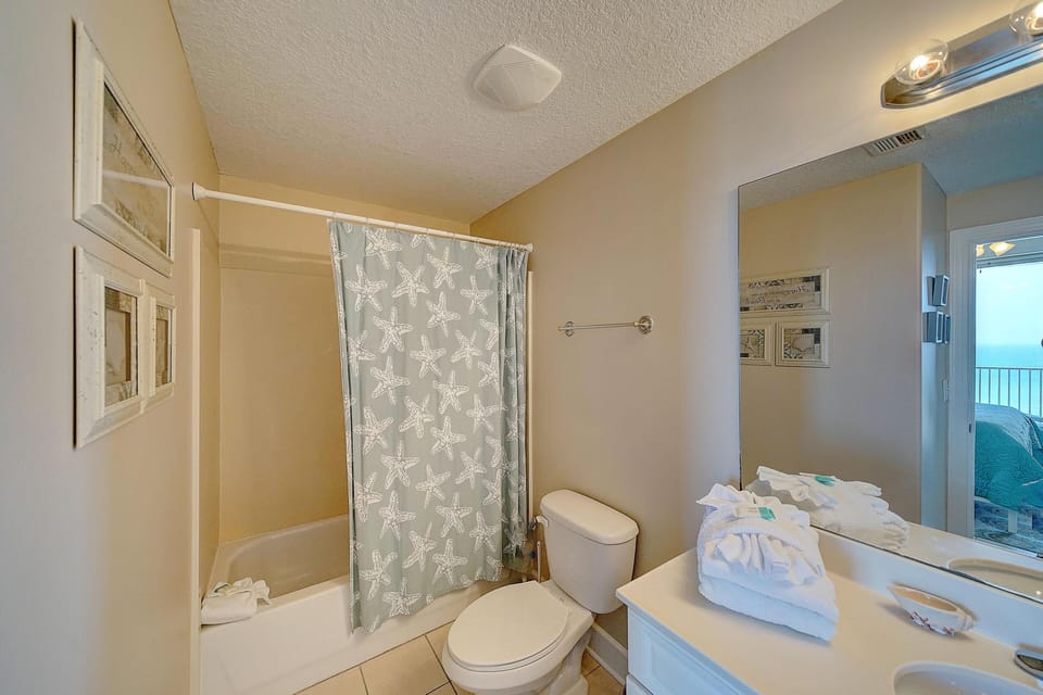 Ocean Villa 1104 Apartment in Long Beach