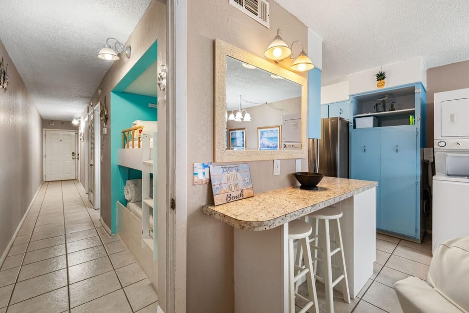 Condo, 1 King Bed with Sofa bed (The Summit 1023) | Private kitchen