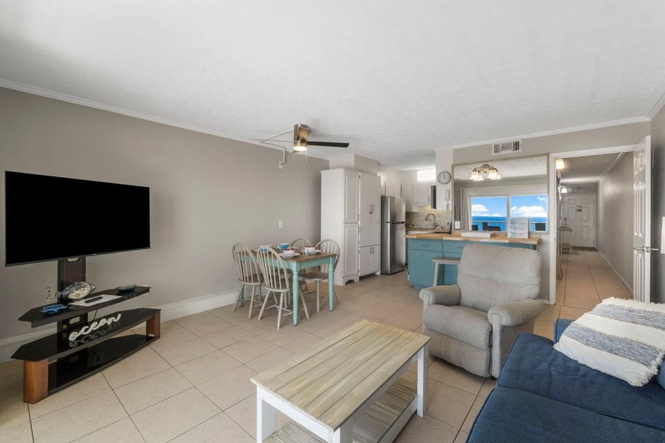 Condo, 1 King Bed with Sofa bed (The Summit 1216) | Living area