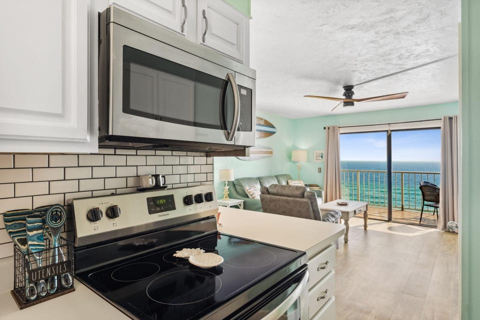 Condo, 1 King Bed with Sofa bed (The Summit 1322) | Private kitchen | Oven, stovetop, dishwasher, toaster