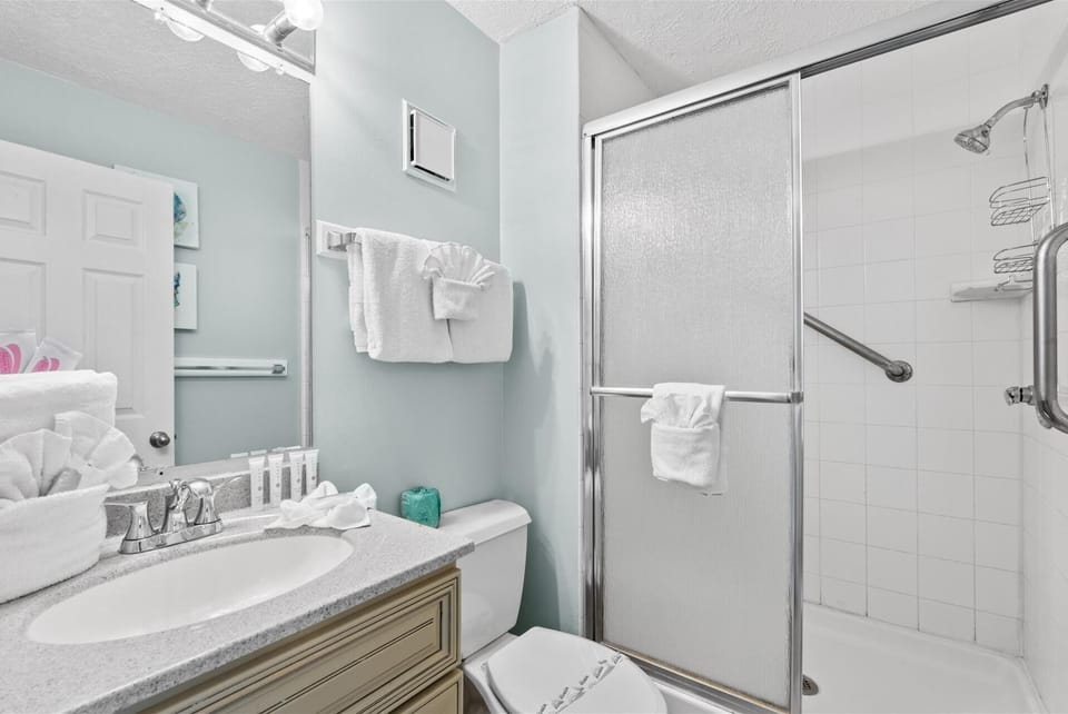 The Summit 1512 Apartment in Lower Grand Lagoon