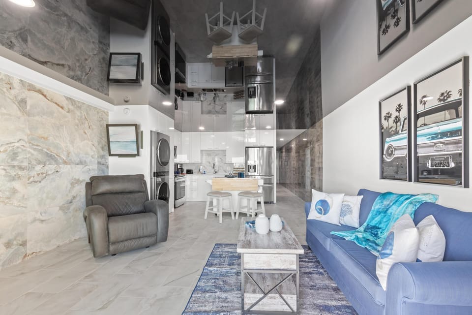 Condo, 1 King Bed with Sofa bed (The Summit 306) | Living area