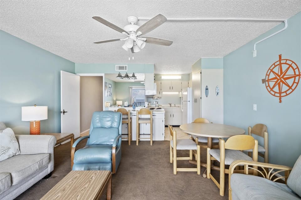 Condo, 1 King Bed with Sofa bed (The Summit 613) | Living area