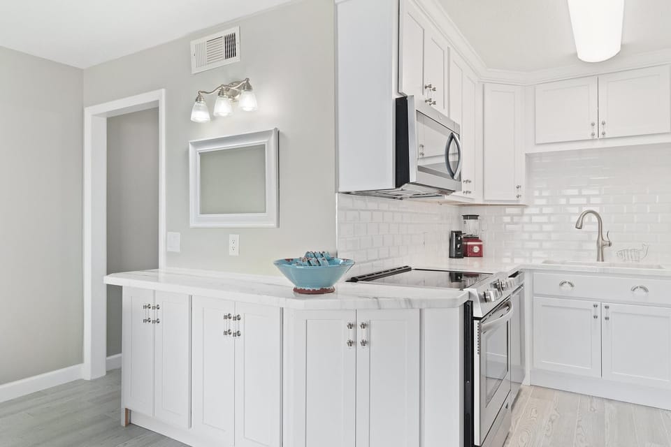 Condo, 1 King Bed with Sofa bed (The Summit 529) | Laundry