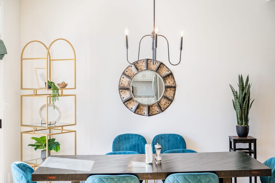 Dining table for 8 + 2 additional bar stools in the kitchen
