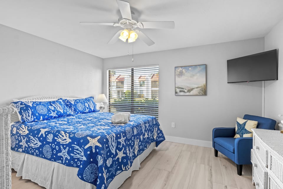Master bedroom has king-size bed & 40" Roku TV