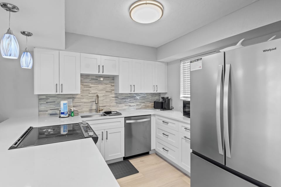 Kitchen with new cabinets & appliances