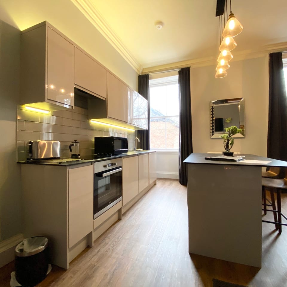 House | Private kitchen | Cookware/dishes/utensils
