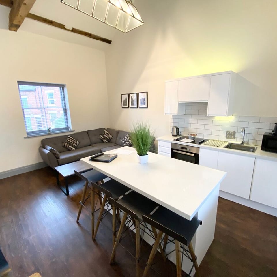House | Private kitchen | Fridge, electric kettle, cookware/dishes/utensils
