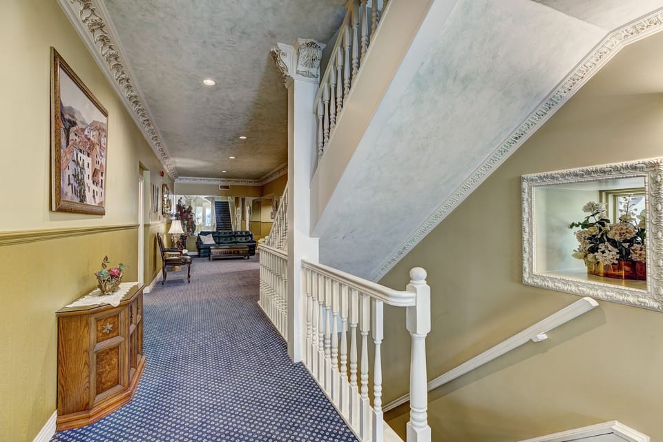 Corridor leading to the apartment 