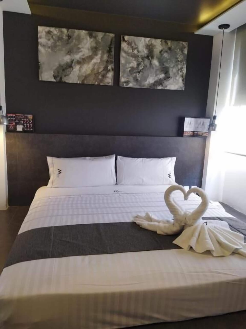 Elite Room, 1 King Bed | 1 bedroom, in-room safe, blackout drapes, free WiFi