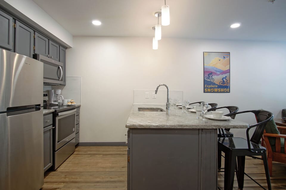 Kitchen and kitchen counter