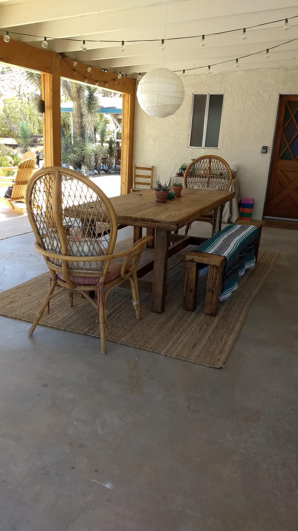 Outdoor dining