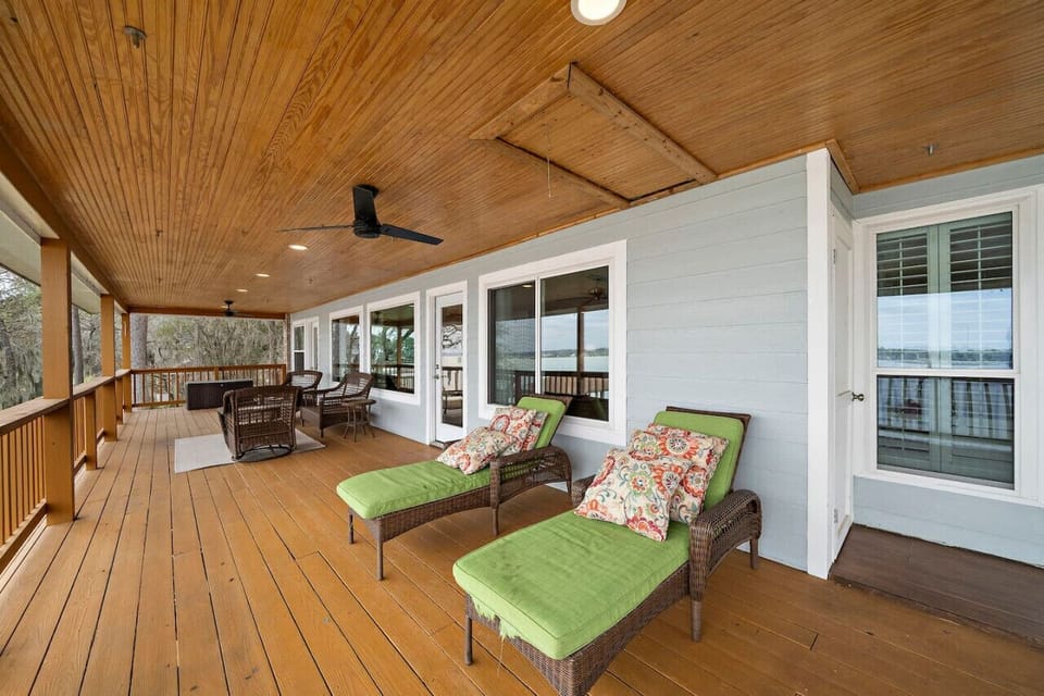 Book today and come relax on the charming porch