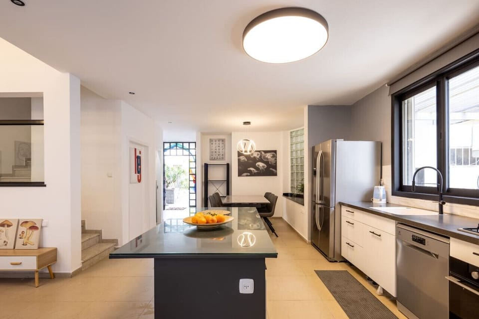 Villa, 5 Bedrooms, Patio, Garden View | Interior